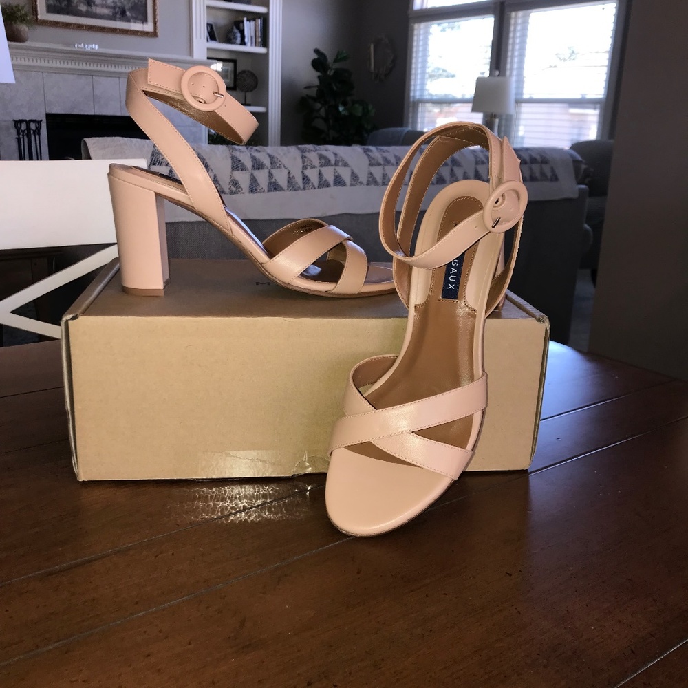 MARGAUX UPTOWN SANDAL NEW IN BOX  38.5 Narrow (US 8 N) FIT like 8 Medium